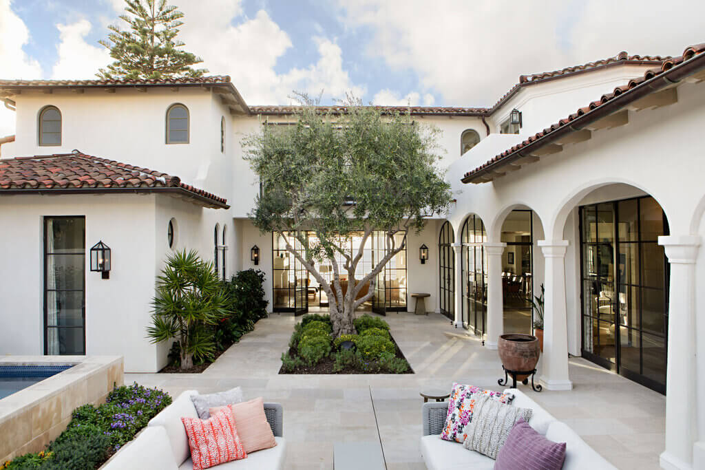 Spanish Style House With Courtyard