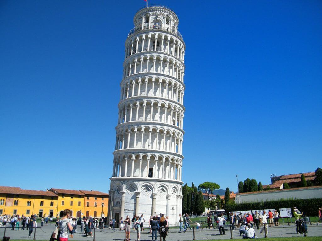  Leaning Tower of Pisa