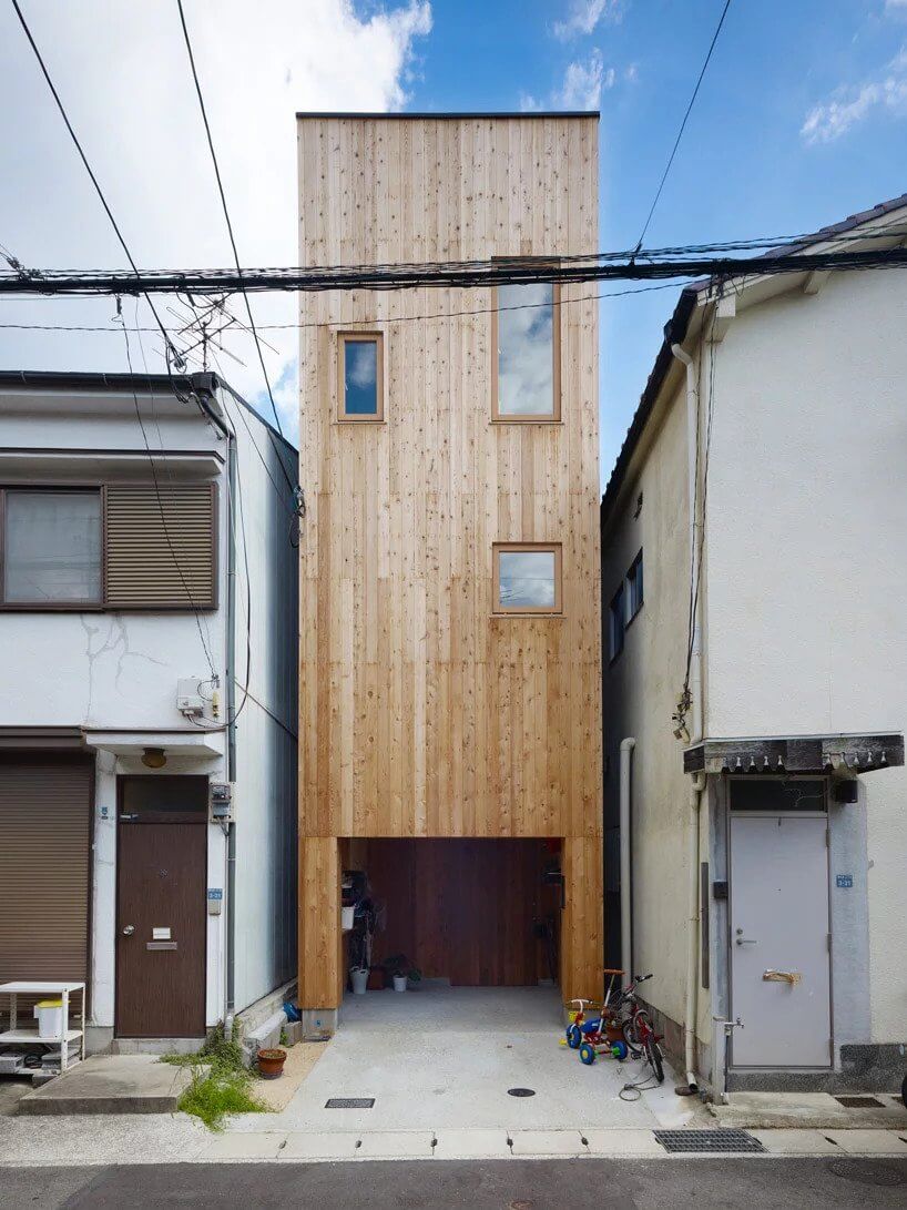 Narrow house by Fujiwaramuro Architects