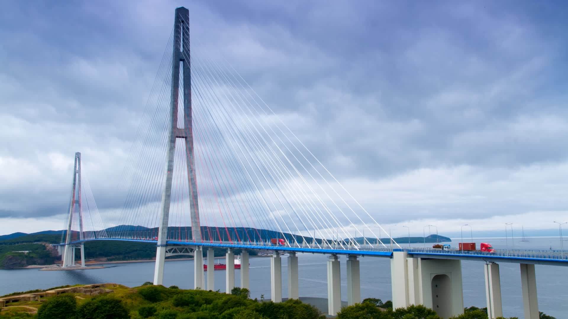  Russky Bridge