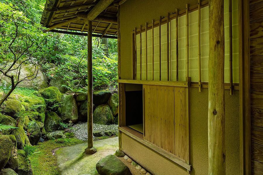 Nijiriguchi Tea House Garden