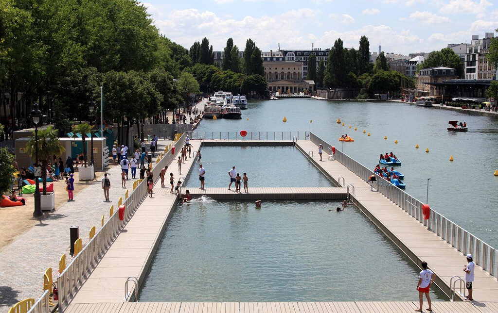 funal activity at Parc De La Villette 