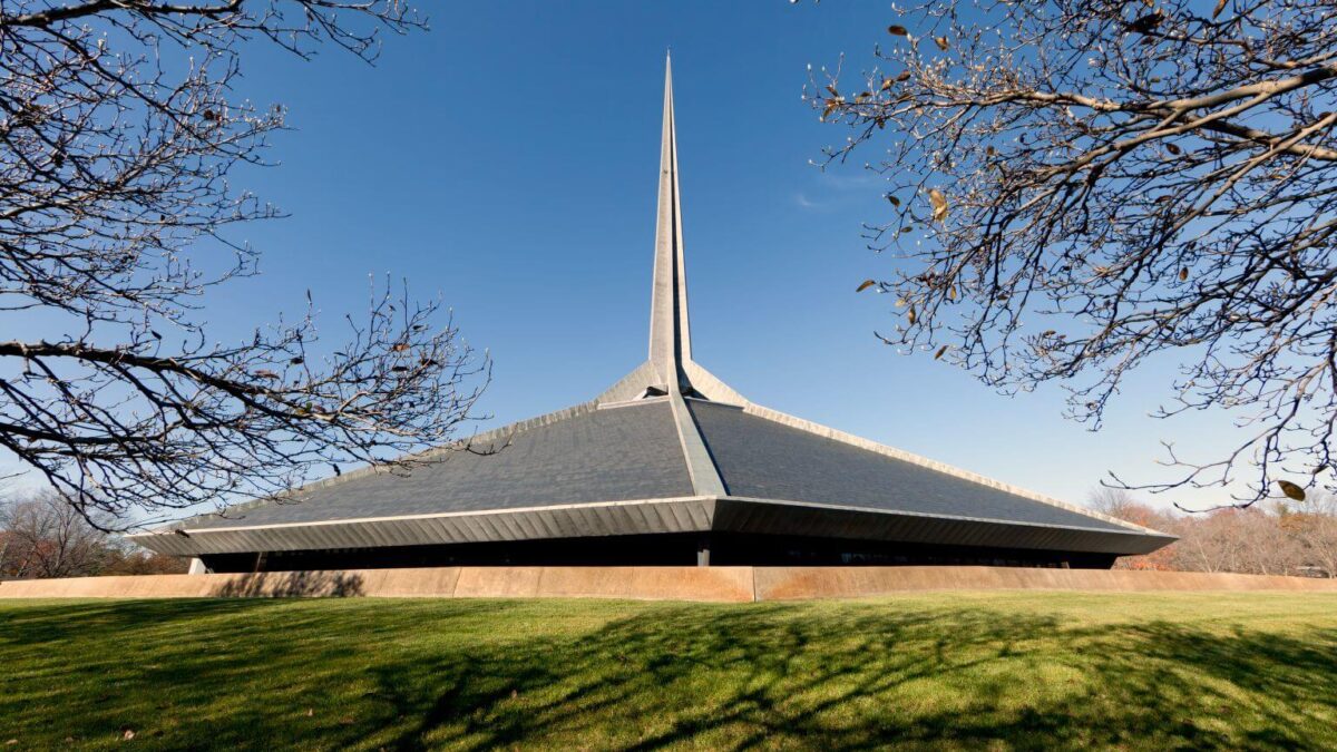 5 Best Modernist Buildings of Columbus Indiana: Check Them Out Today