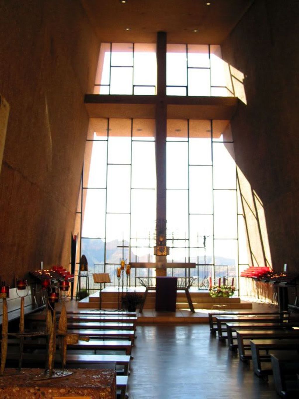 chapel of the holy cross 