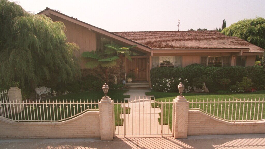 Exterior Area Of The Brady Bunch House