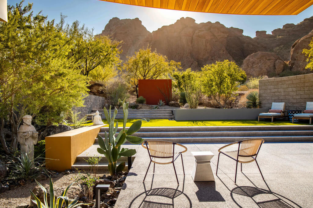 Echo Canyon Residence patio with two chairs and a table