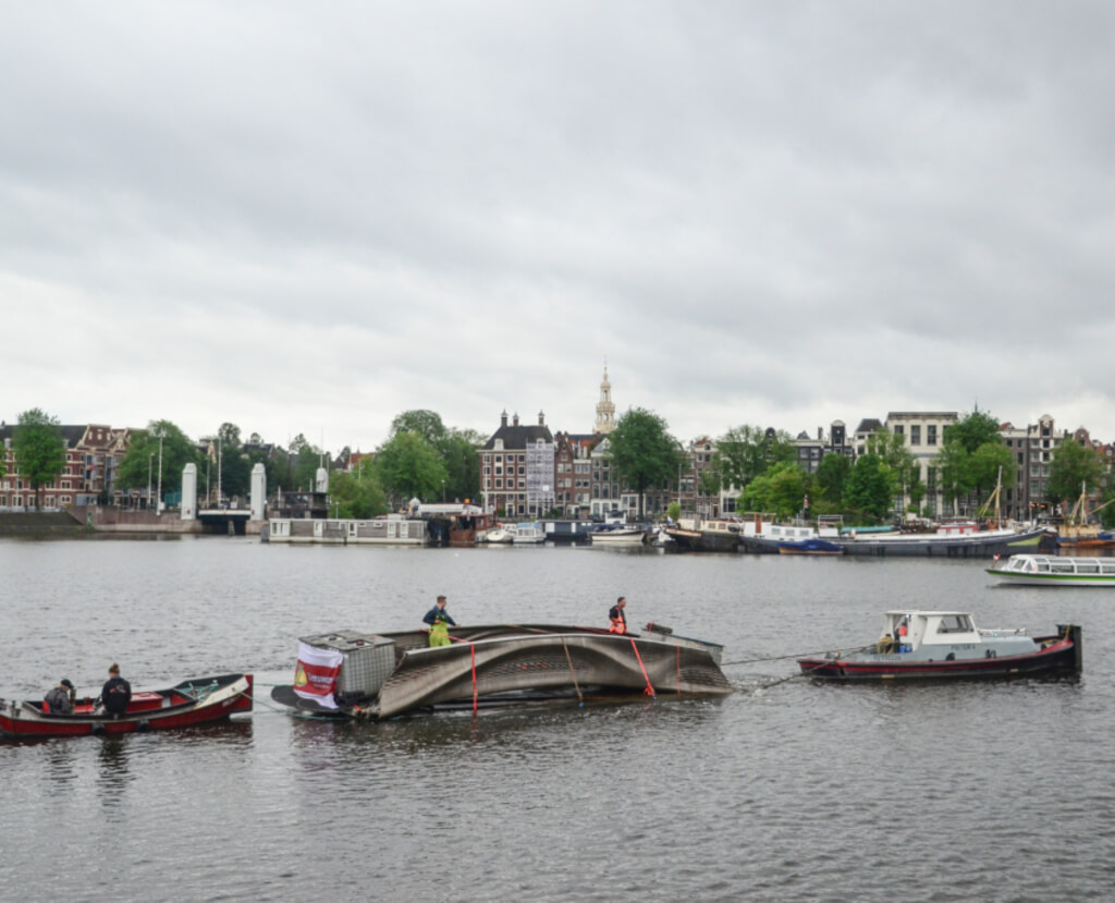 world’s first 3D printed steel bridge with boat 