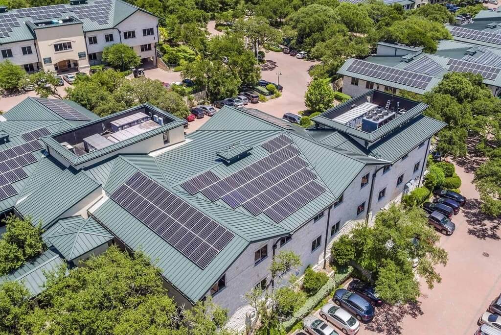 Benefits of Installing Solar Panels in Commercial Buildings