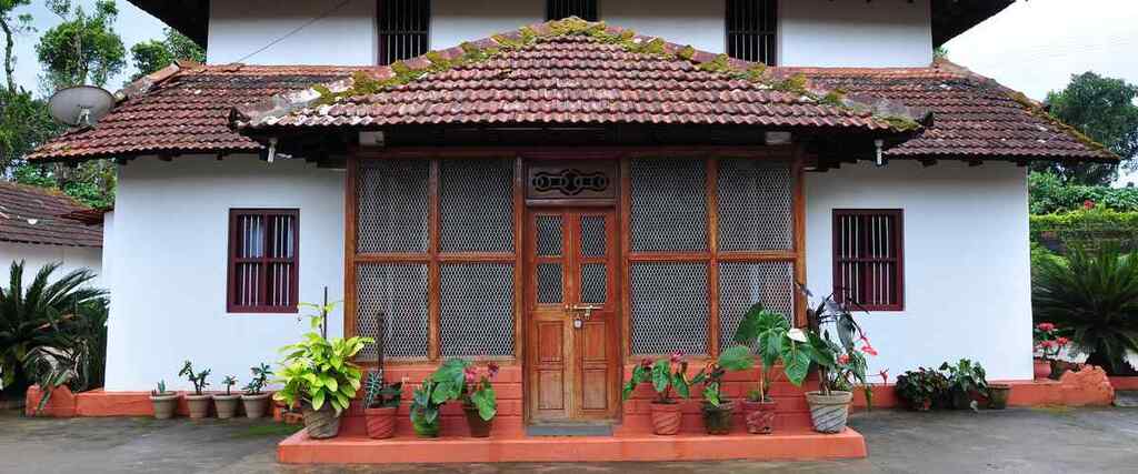 Kerala Style One Floor House Design