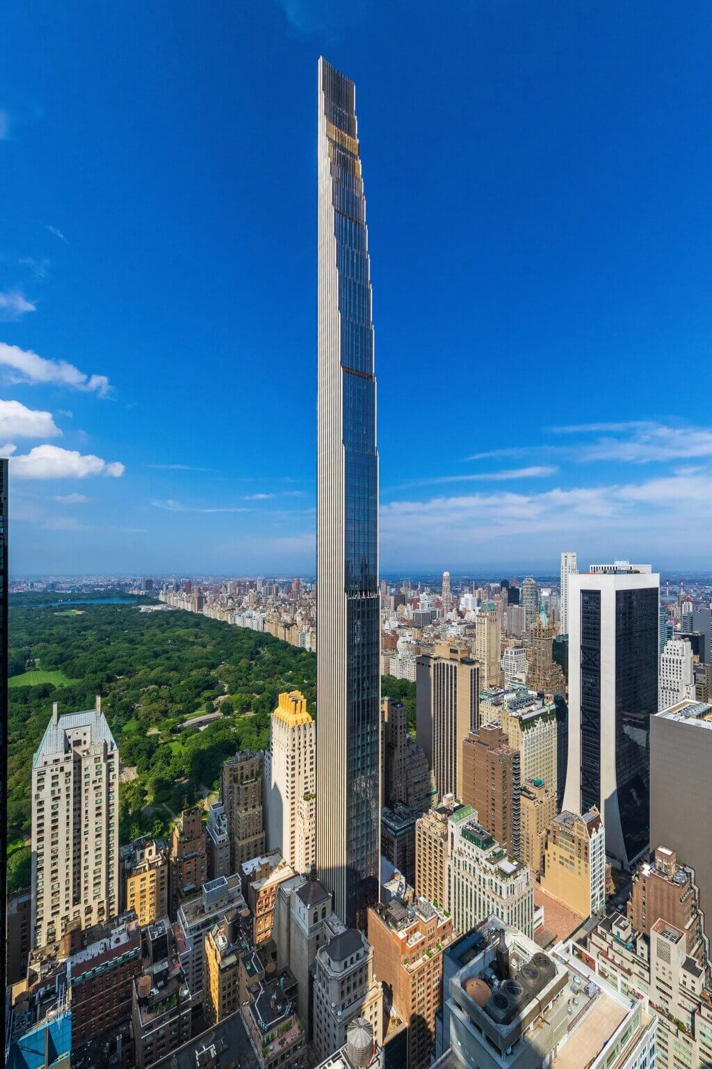 World's skinniest skyscraper in the middle of a city