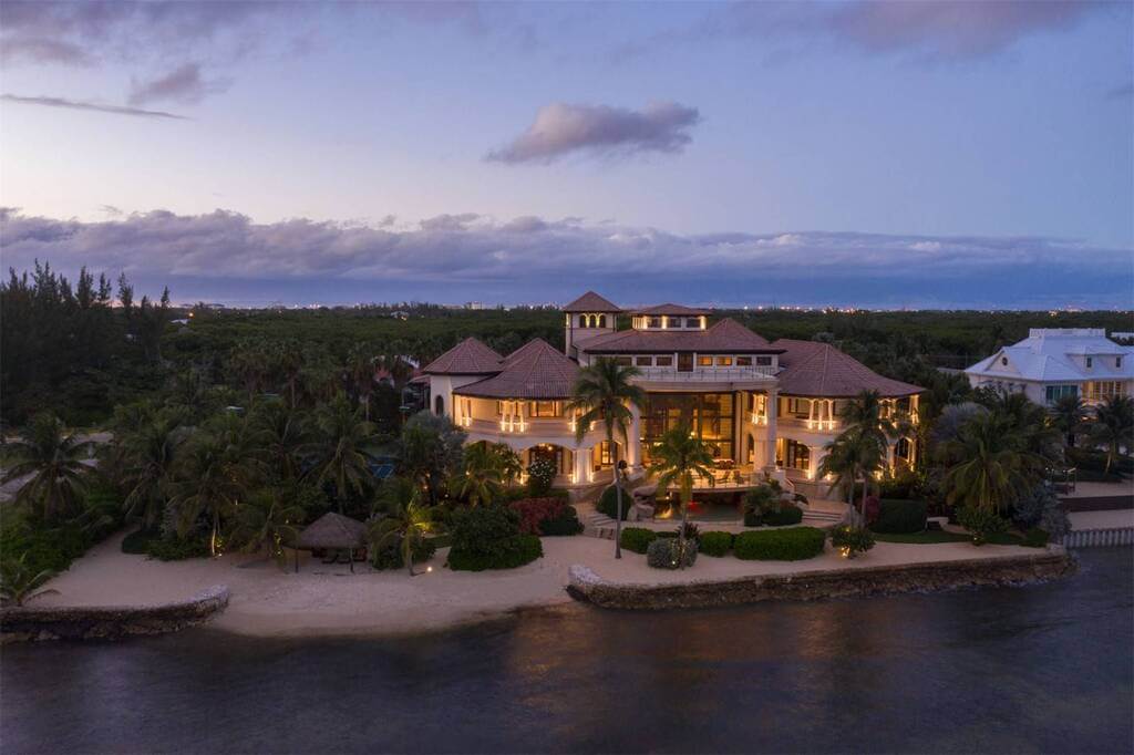 Beach side beautiful house design