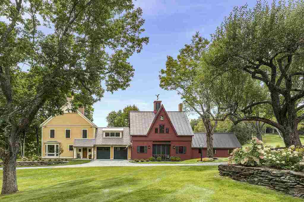  Rustic Red and Yellow Country House