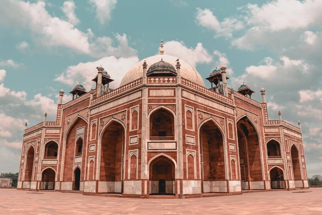 Humayun's tomb symmetry