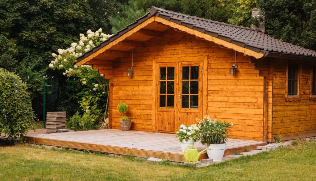 Custom Design of Shed Building