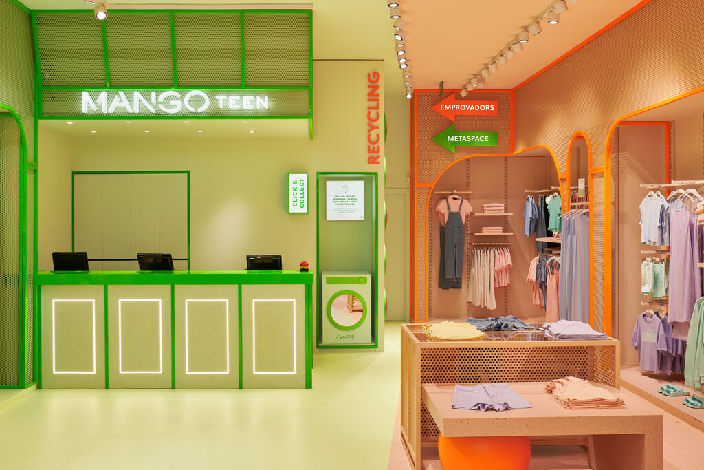 Mango Teen Store green and orange interior theme