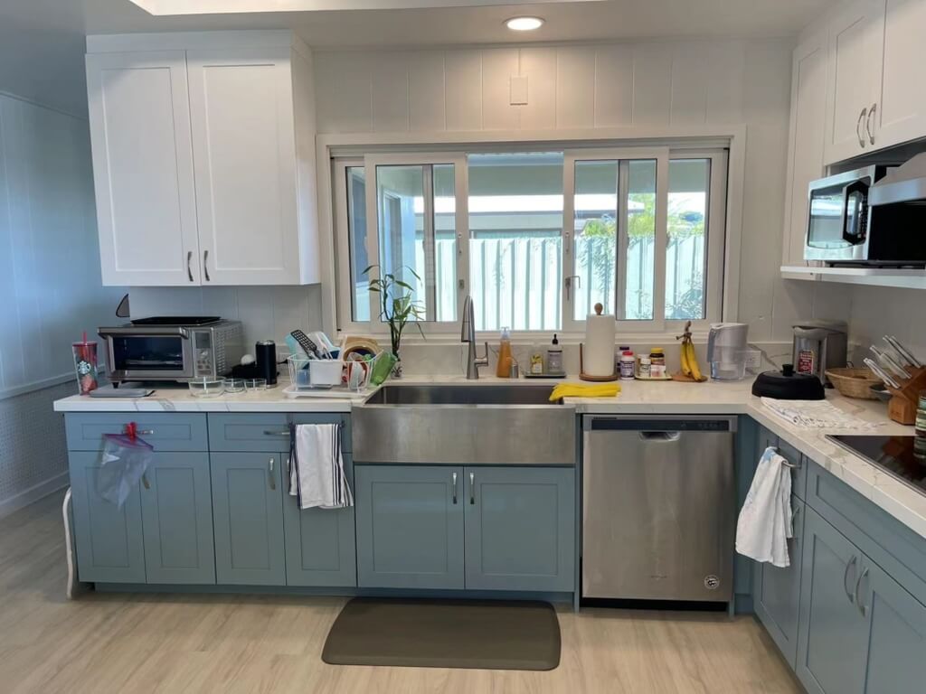 Aqua and White Cabinet for Small Kitchens 