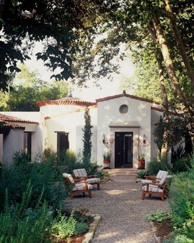 Mediterranean Style House with Front Yard