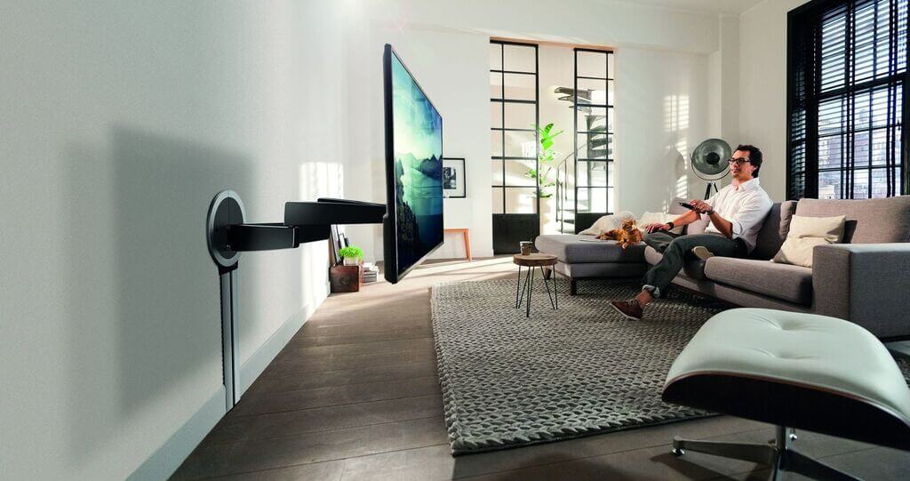  Full Motion TV Wall Mount