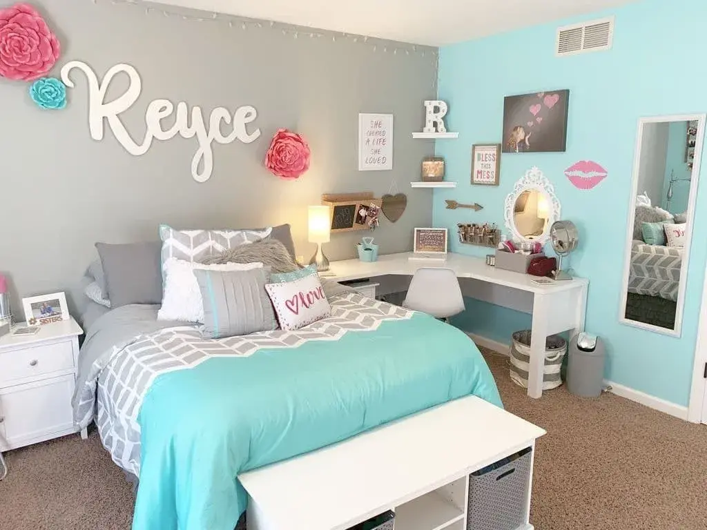 Redecorating a teen girl's bedroom