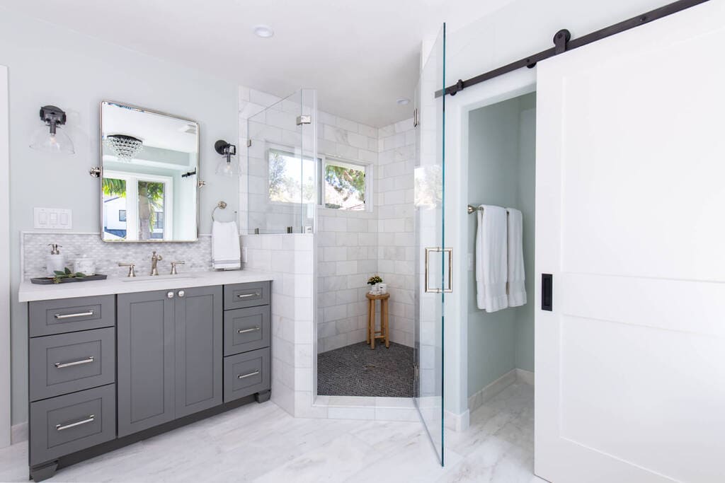 Bathroom Remodeling

Remodeling Bathroom Yourself Or Hiring Contractors