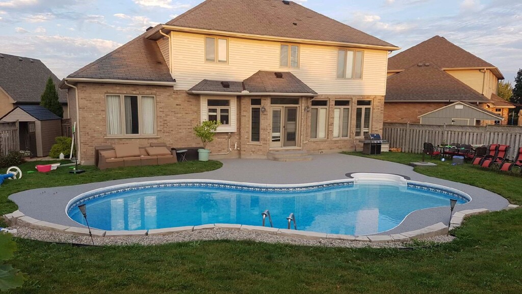 Benefits of rubber pool deck surfaces