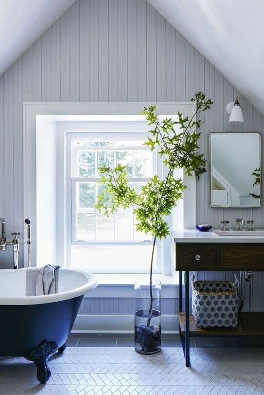 Traditional Country Bathroom