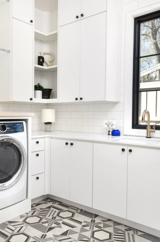Maximize Utility from Corners laundry room