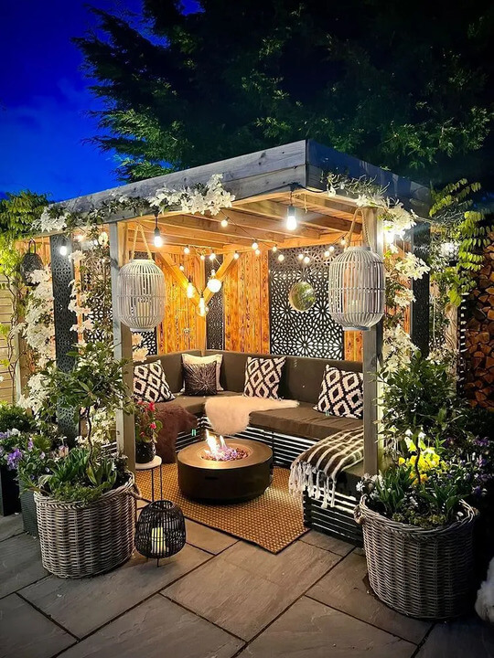 Fire Pit with Covered Patio