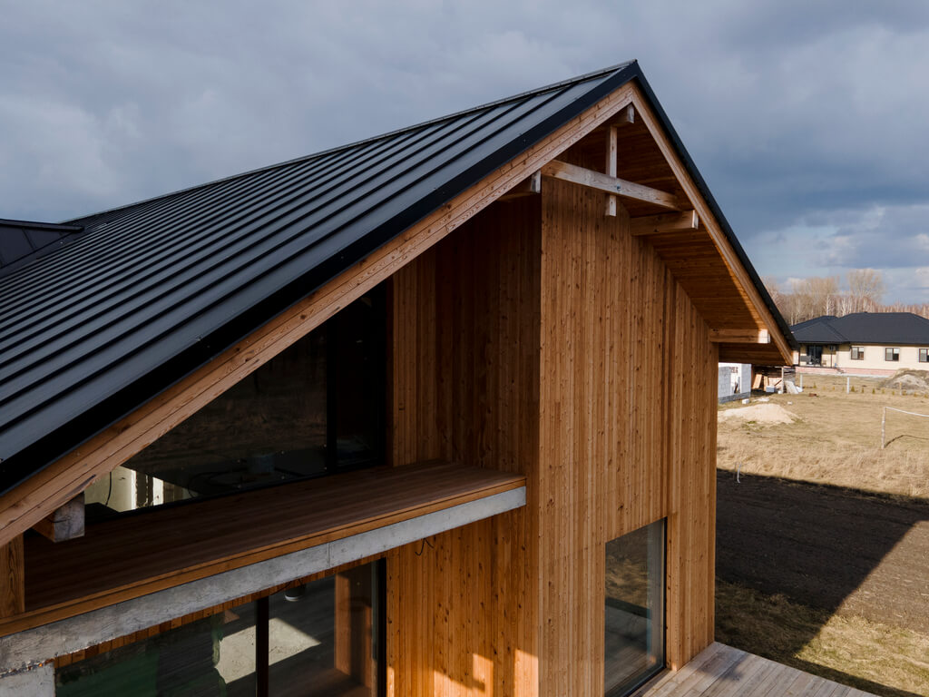 Cedar Gable Brackets on roof pitch