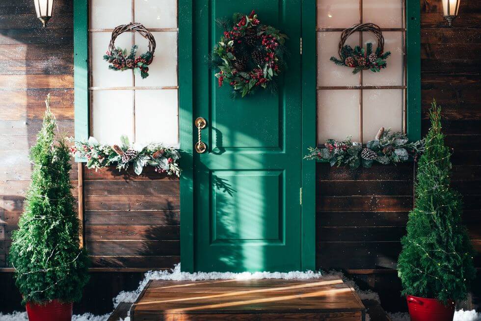 christmas garlands wreaths