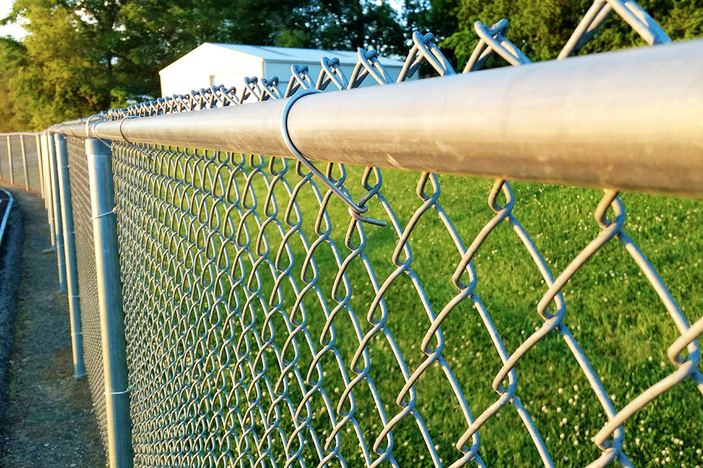Reasons to buy Chain-link fencing