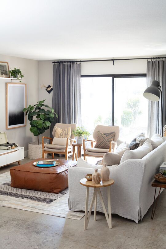 arrange furniture in living room