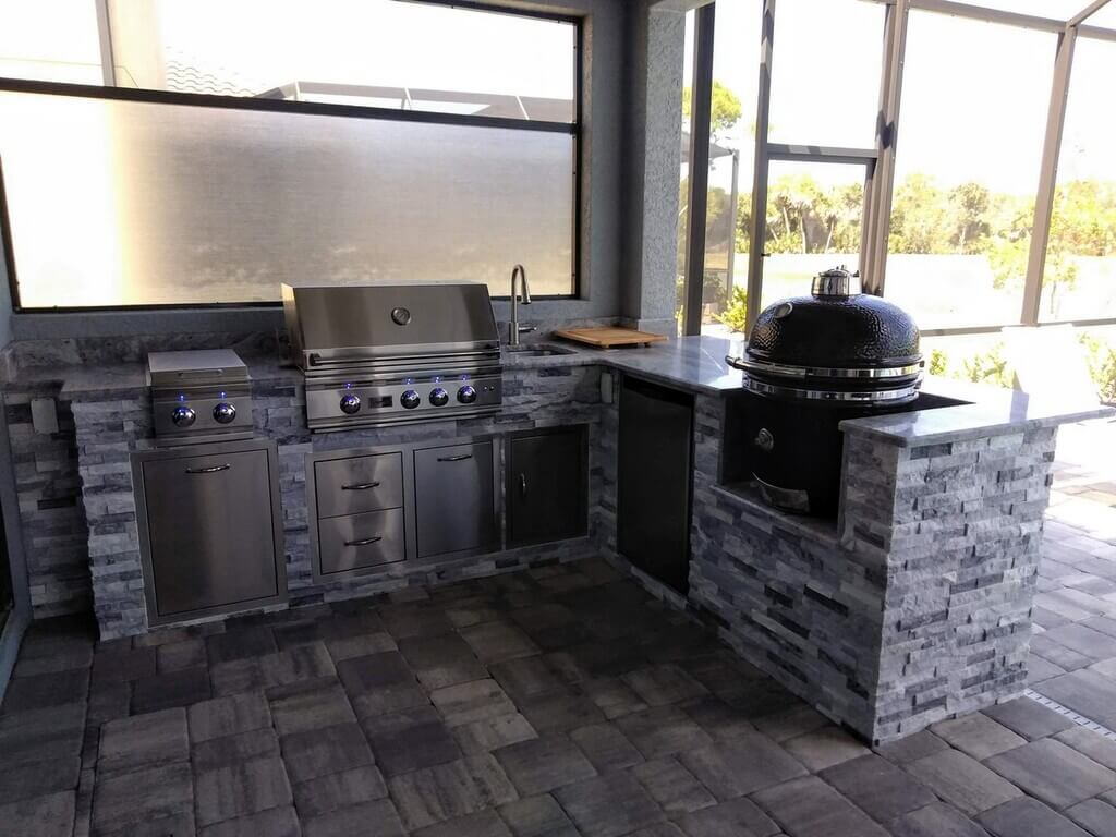 Outside Kitchen with Built In Grill and Smoker