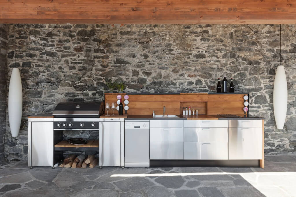 Stainless Outdoor Kitchen
