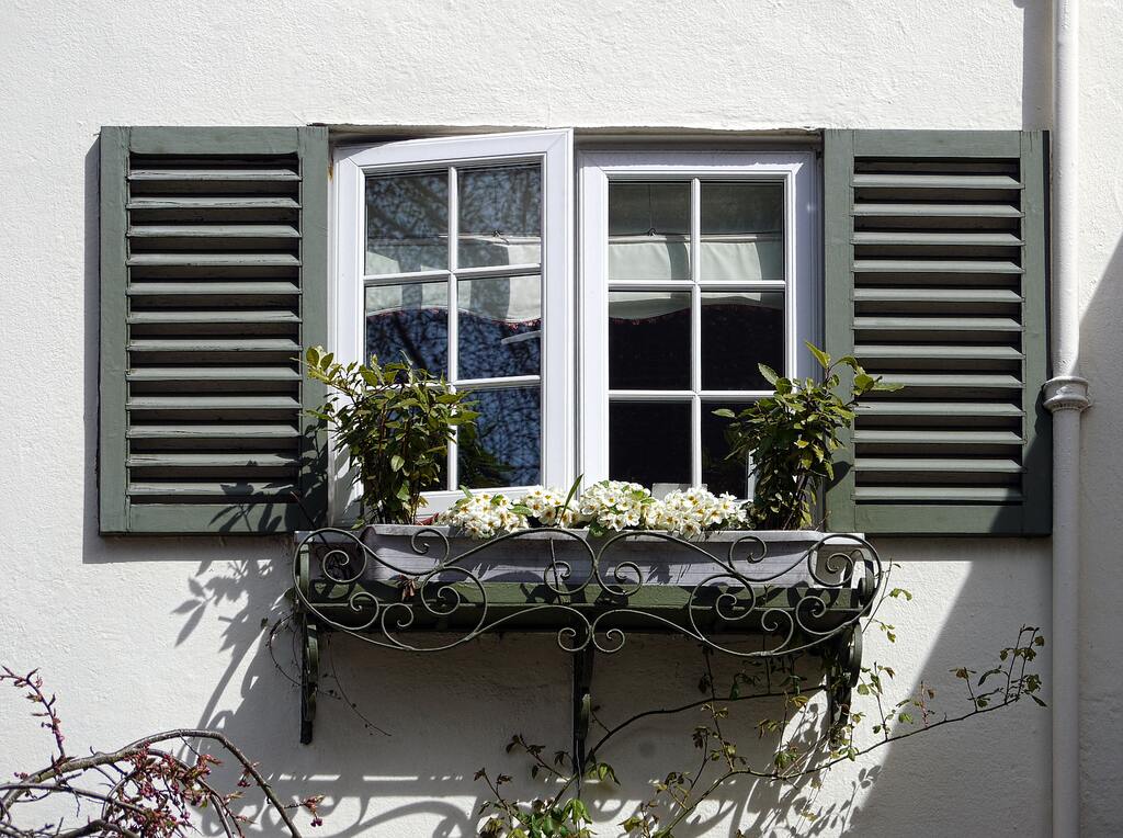 Exterior Window Shutters 