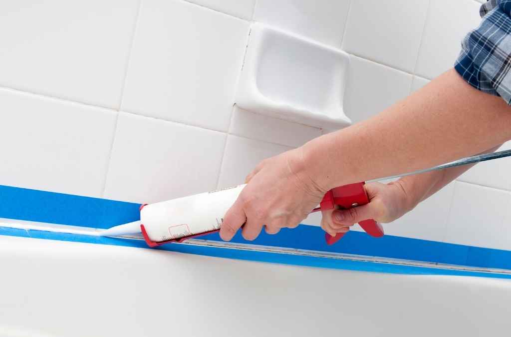 How to Apply New Caulk