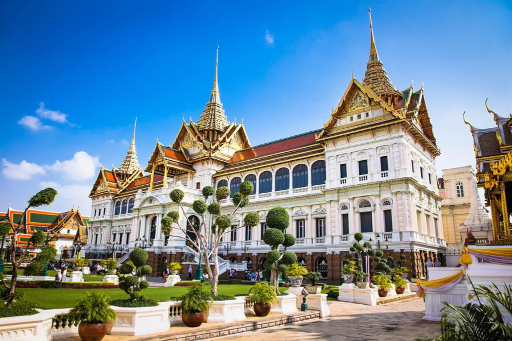 Royal Architecture