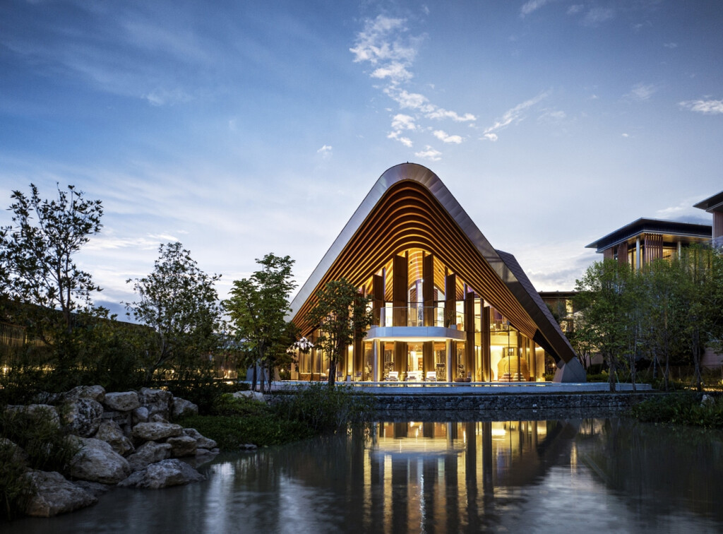 Modern thai architecture