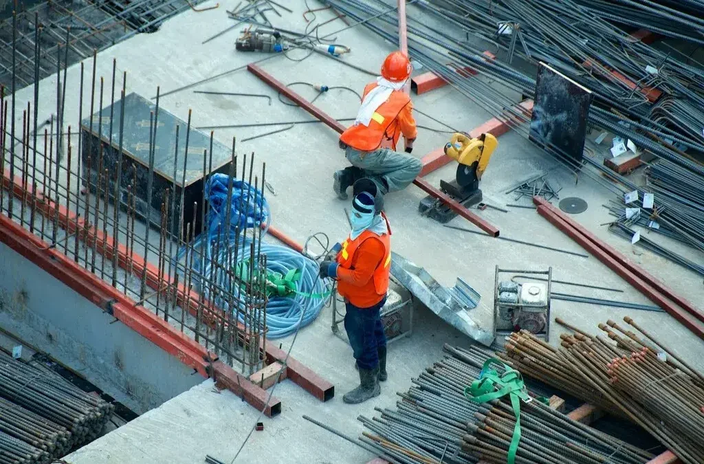 Construction Project Risk: How Small Issues Cause Big Failures